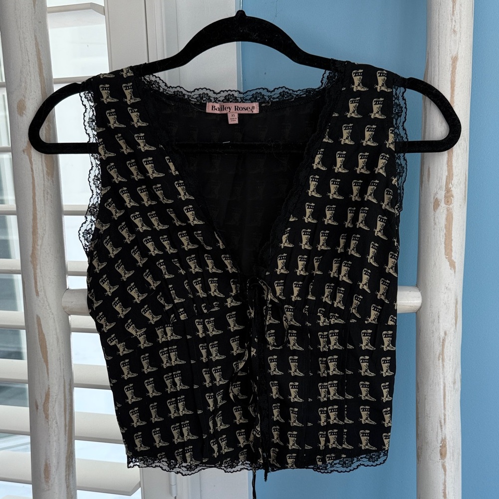 Black and Cream Women's Top